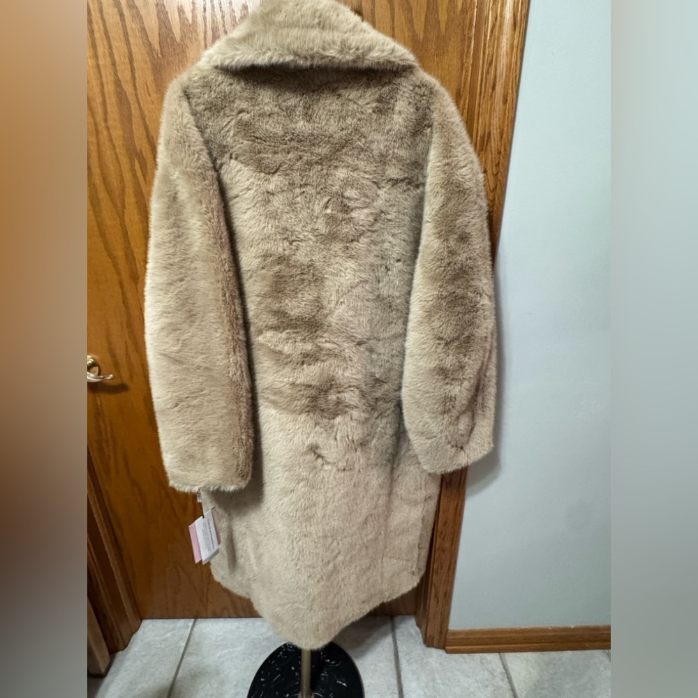 Avec Les Filles Luxurious Tan Faux Fur Coat NWT Size Large- Walker Coat - Picture 14 of 16